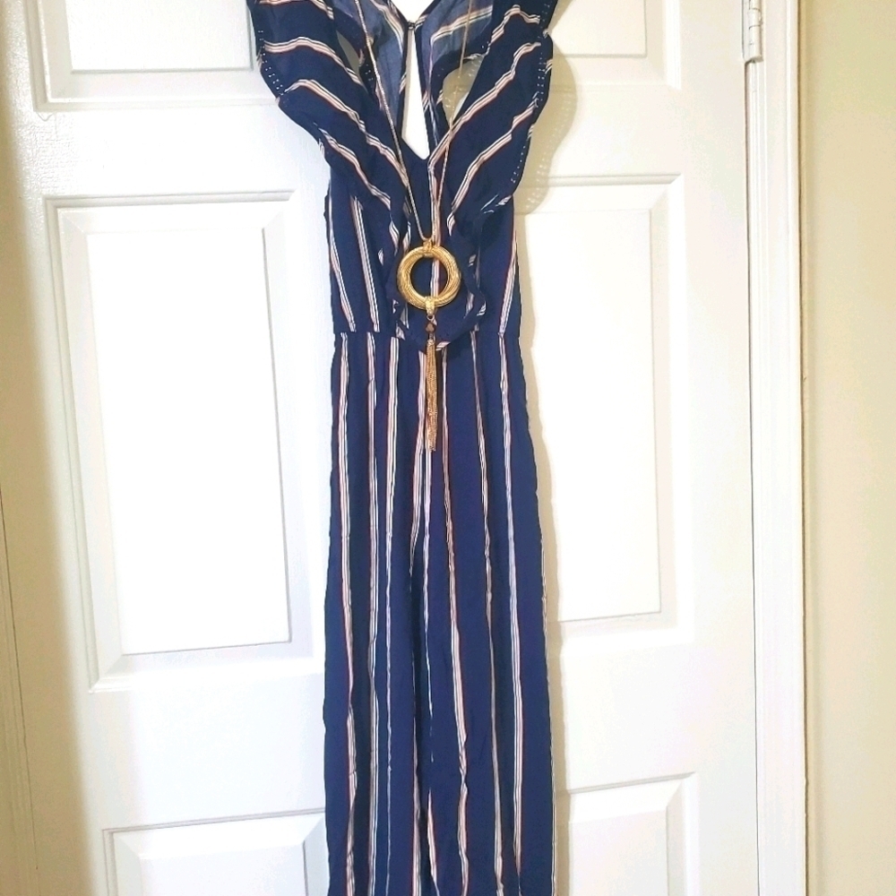 V-Neck jumpsuit with vintage necklace Size XS